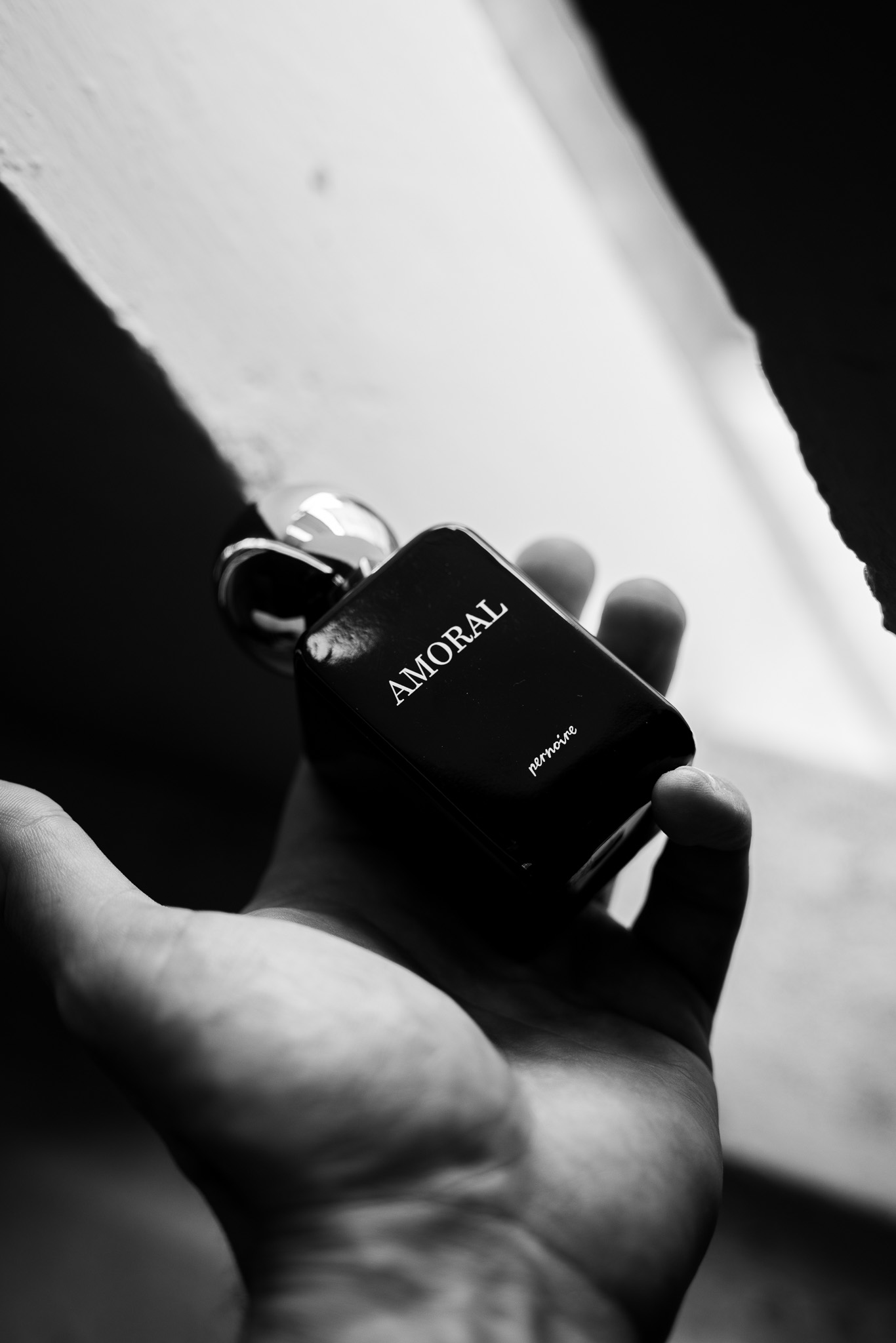 AMORAL Extrait de Parfum