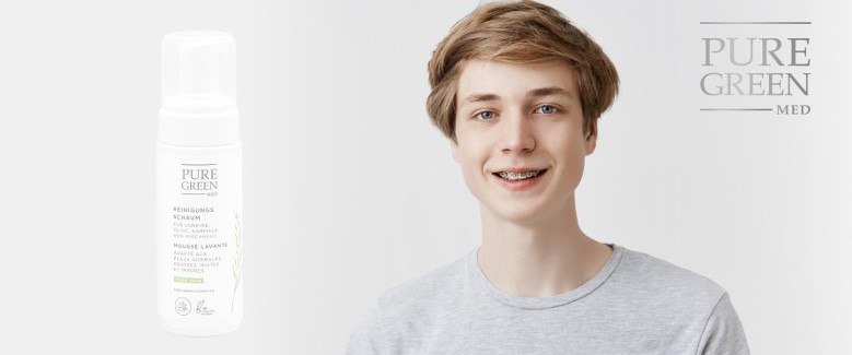 Reinigungsschaum bei unreiner Haut und Pickel